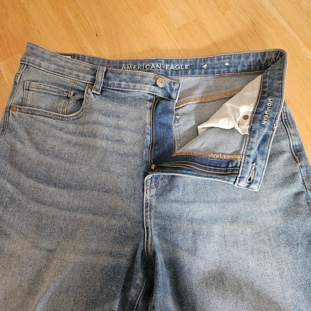 American Eagle Mom Jeans sz 14 R EUC High Rise - Picture 3 of 10